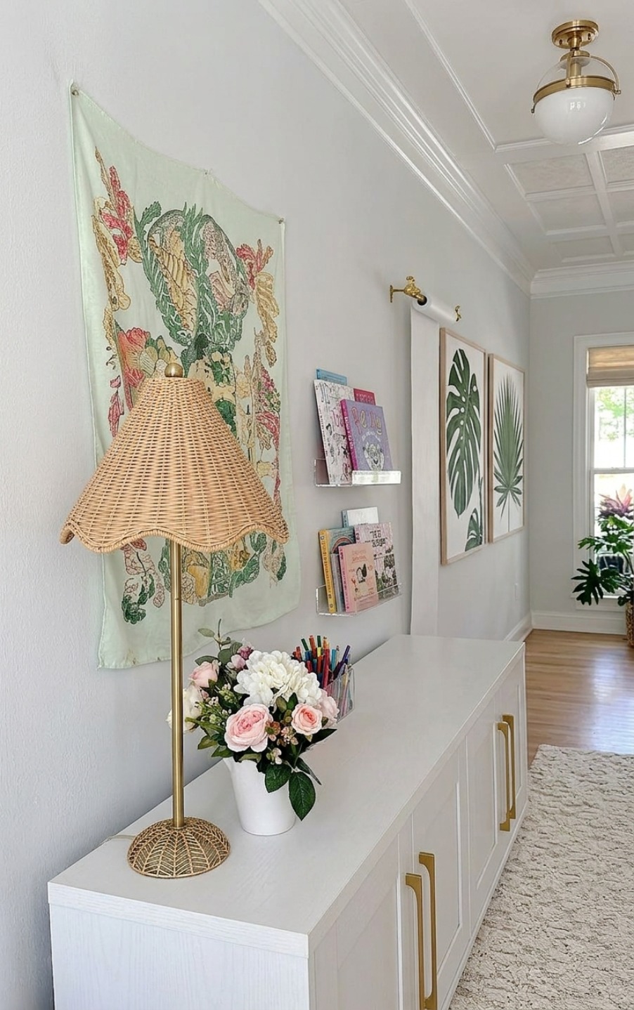 10 Creative Ideas for Your DIY Wall Mounted Easel